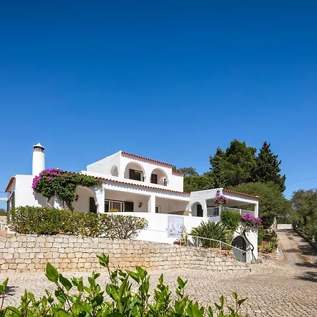 Villa Tara, Heated Private Pool, Short Walk To To Town & Carvoeiro (Lagoa)