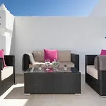 Villa Tara, Heated Private Pool, Short Walk To To Town &