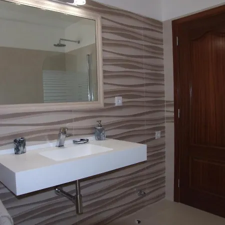 Tara, Heated Private Pool, Short Walk To To Town & *