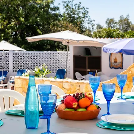 Tara, Heated Private Pool, Short Walk To To Town & Villa *