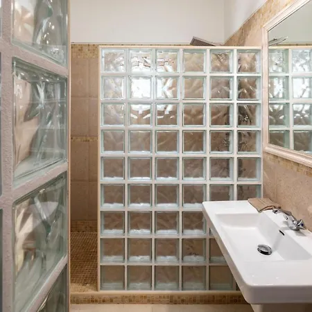 فيلة Tara, Heated Private Pool, Short Walk To To Town &