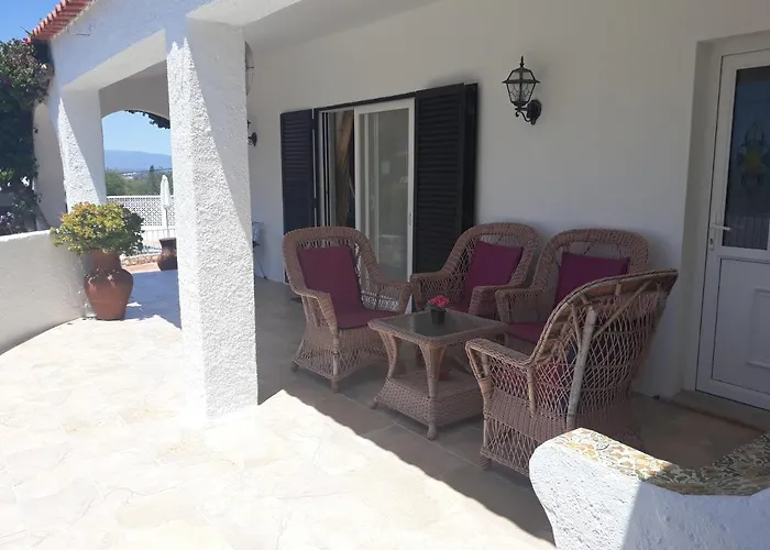 Tara, Heated Private Pool, Short Walk To To Town & Villa Carvoeiro