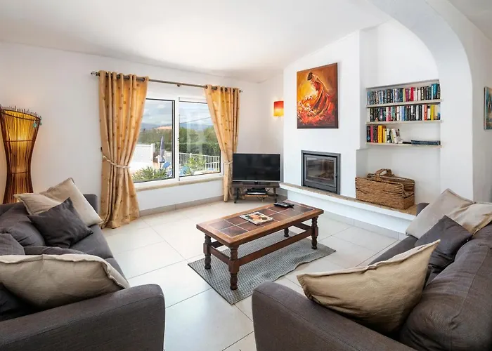 Villa Tara, Heated Private Pool, Short Walk To To Town & *