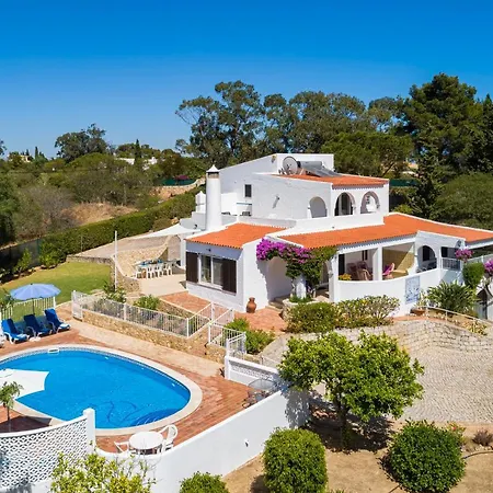 Tara, Heated Private Pool, Short Walk To To Town & Villa Carvoeiro (Lagoa)